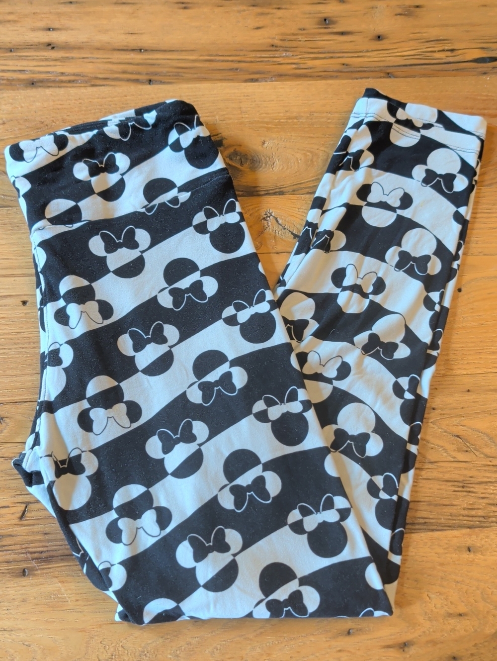 LuLaRoe Disney Minnie Mouse Black & White Print Leggings